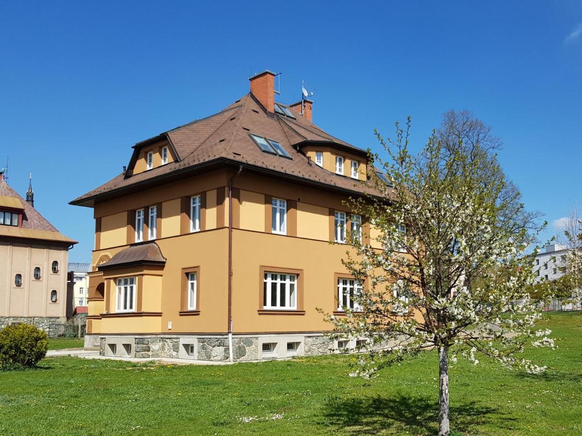 Kavarna A Penzion Reichl Králíky Exterior foto
